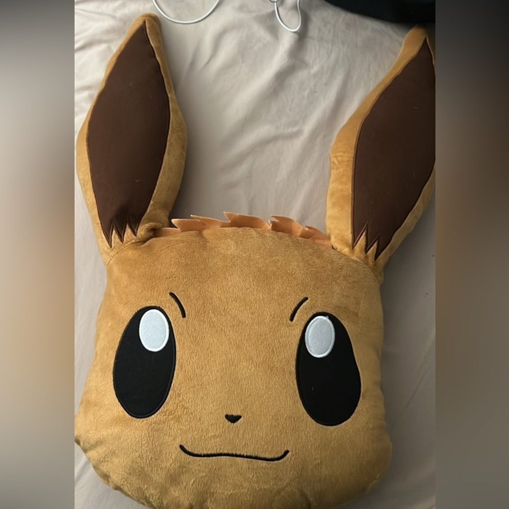 Pokémon plushie eeve